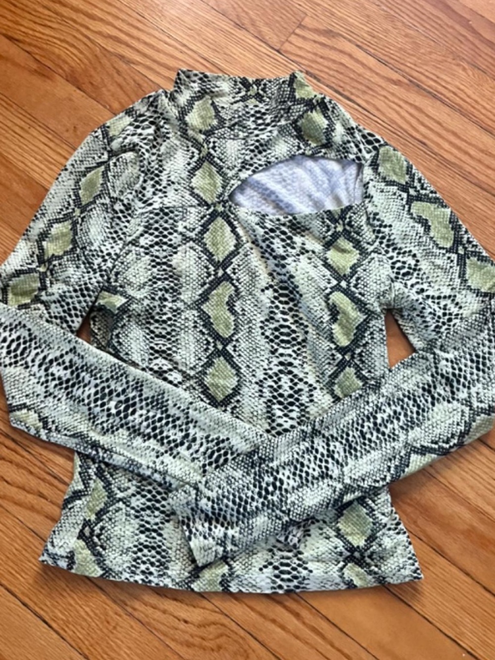 Superdown Snakeskin Print Cutout Mock Neck Top Lime Green Black Womens Size S